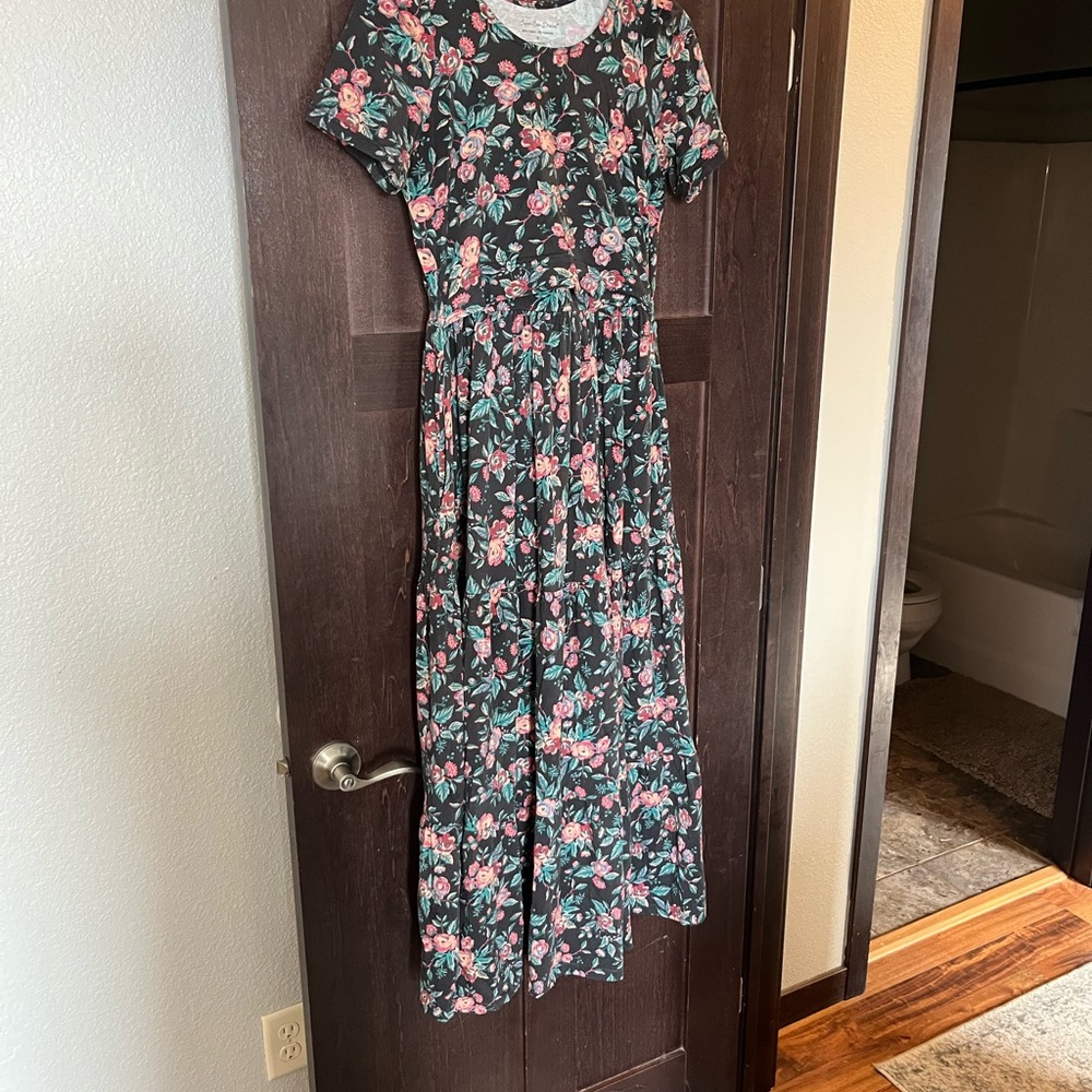 Super cute dresses floral maxi nursing dress